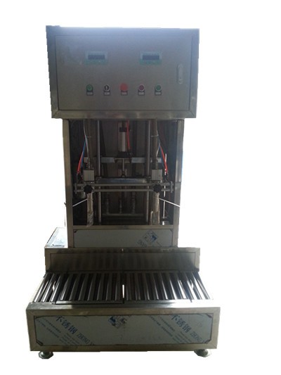 雙頭稱重灌裝機（普通型）.jpg